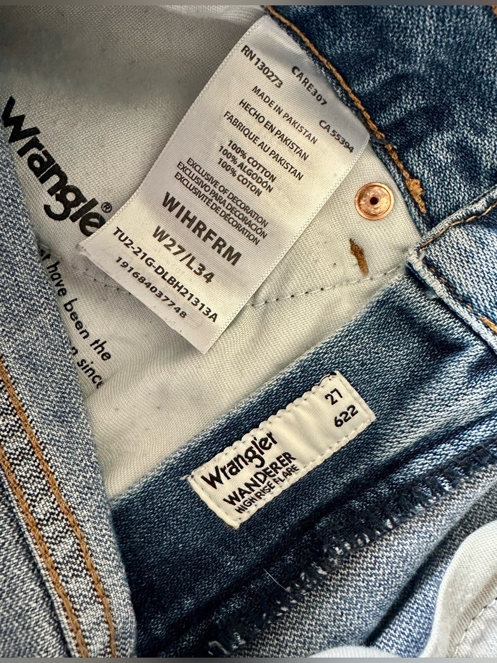 Wrangler Wanderer High Rise Flare Jeans - Picture 5 of 5